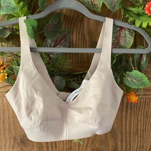 Lululemon like nothing bra 34C
